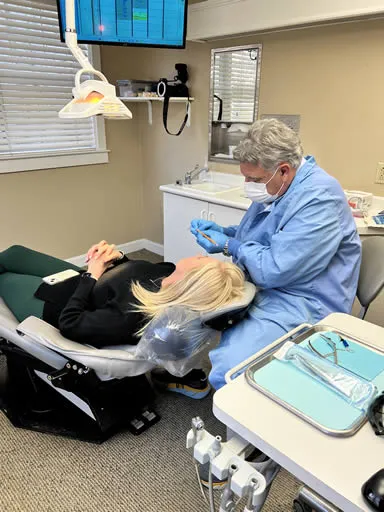 louisville dentist dr brooks with patient